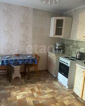 3-к квартира, вторичка, 70м2, 1/14 этаж