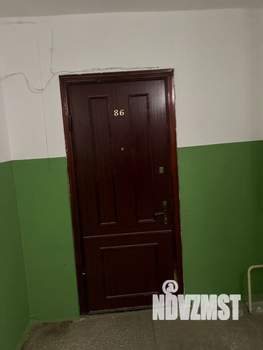 Студия квартира, вторичка, 64м2, 1/10 этаж