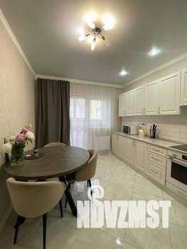 2-к квартира, вторичка, 63м2, 8/9 этаж