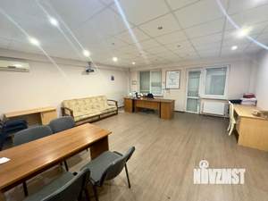 2-к квартира, вторичка, 82м2, 1/17 этаж