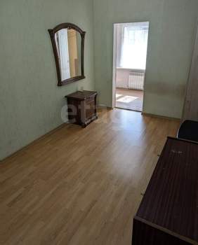 3-к квартира, вторичка, 63м2, 1/1 этаж