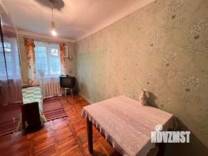 2-к квартира, вторичка, 43м2, 1/4 этаж