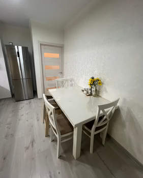 2-к квартира, вторичка, 55м2, 9/18 этаж