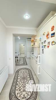2-к квартира, вторичка, 65м2, 10/18 этаж