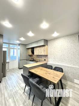 2-к квартира, вторичка, 64м2, 9/17 этаж