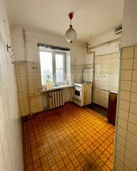 3-к квартира, вторичка, 57м2, 1/4 этаж