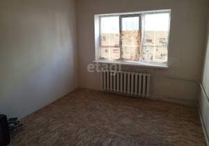 2-к квартира, вторичка, 45м2, 1/4 этаж