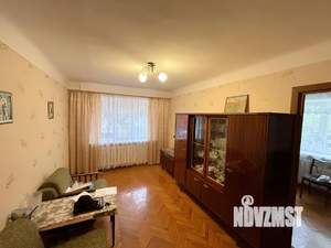 2-к квартира, вторичка, 44м2, 1/4 этаж