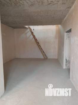 4-к квартира, вторичка, 242м2, 4/5 этаж