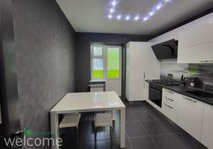 2-к квартира, вторичка, 56м2, 10/12 этаж