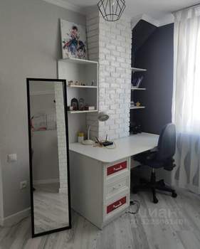 4-к квартира, вторичка, 92м2, 1/1 этаж