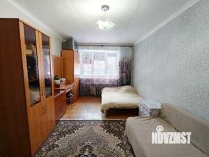 2-к квартира, вторичка, 40м2, 1/4 этаж
