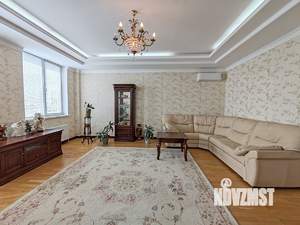 4-к квартира, вторичка, 140м2, 9/16 этаж
