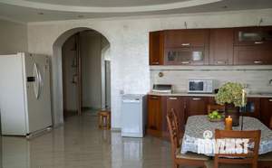 4-к квартира, вторичка, 140м2, 8/10 этаж