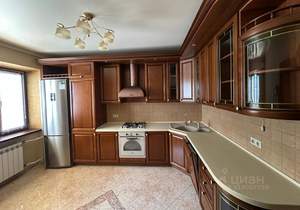 4-к квартира, вторичка, 130м2, 2/6 этаж