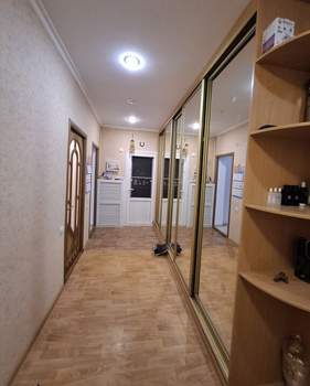 2-к квартира, вторичка, 84м2, 1/5 этаж