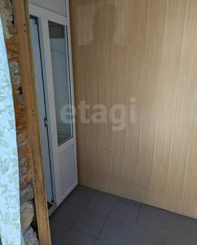 3-к квартира, вторичка, 63м2, 1/1 этаж