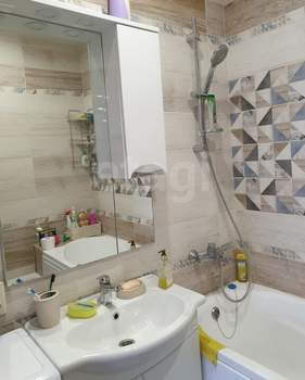 2-к квартира, вторичка, 43м2, 3/3 этаж