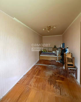 2-к квартира, вторичка, 42м2, 1/4 этаж