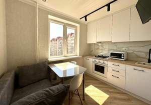2-к квартира, вторичка, 56м2, 8/9 этаж