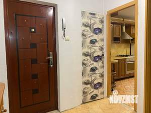 3-к квартира, вторичка, 70м2, 1/9 этаж