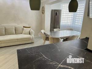 3-к квартира, вторичка, 130м2, 1/9 этаж