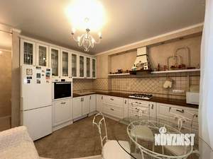 2-к квартира, вторичка, 67м2, 10/10 этаж