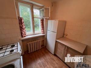 2-к квартира, вторичка, 43м2, 1/4 этаж