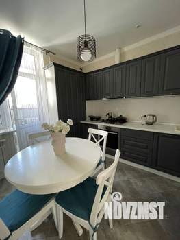 2-к квартира, вторичка, 51м2, 11/18 этаж