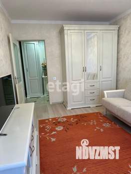 2-к квартира, вторичка, 54м2, 1/10 этаж
