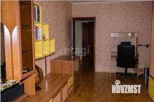 4-к квартира, вторичка, 140м2, 8/10 этаж