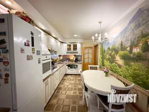2-к квартира, вторичка, 67м2, 1/4 этаж