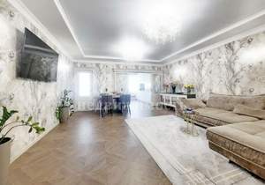 3-к квартира, вторичка, 140м2, 10/10 этаж
