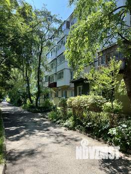 2-к квартира, вторичка, 42м2, 1/5 этаж