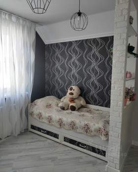 4-к квартира, вторичка, 92м2, 1/1 этаж