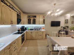 4-к квартира, вторичка, 122м2, 3/5 этаж