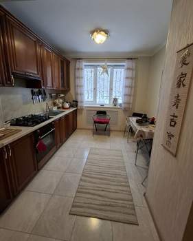 2-к квартира, вторичка, 84м2, 1/5 этаж