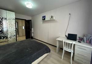 3-к квартира, вторичка, 100м2, 8/10 этаж