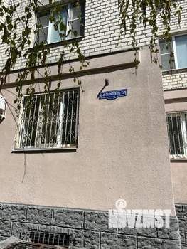 Студия квартира, вторичка, 64м2, 1/10 этаж