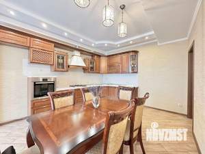 4-к квартира, вторичка, 129м2, 7/10 этаж