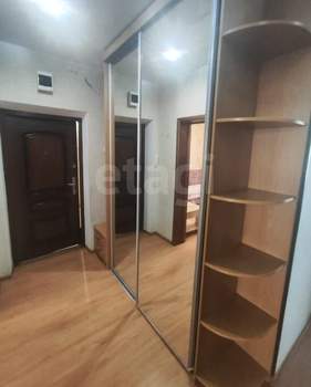 2-к квартира, вторичка, 56м2, 10/18 этаж