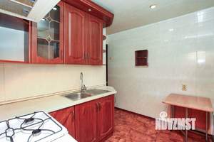 4-к квартира, вторичка, 60м2, 5/5 этаж