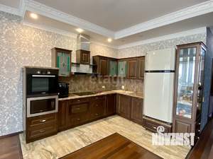 3-к квартира, вторичка, 125м2, 1/17 этаж