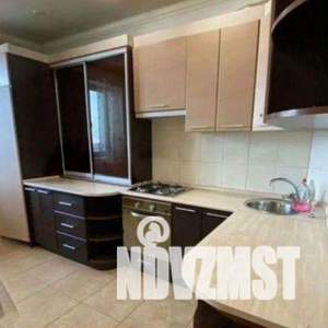 2-к квартира, вторичка, 80м2, 3/5 этаж