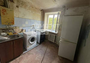 2-к квартира, вторичка, 42м2, 1/4 этаж