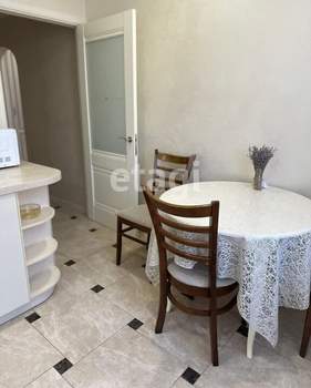 2-к квартира, вторичка, 54м2, 1/10 этаж
