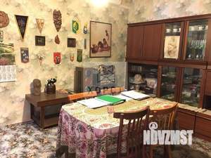4-к квартира, вторичка, 79м2, 1/1 этаж