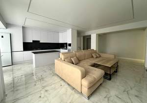 3-к квартира, вторичка, 100м2, 8/8 этаж