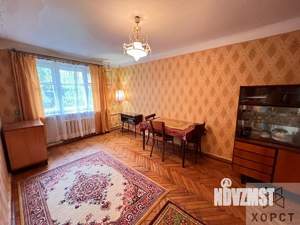 2-к квартира, вторичка, 43м2, 1/4 этаж