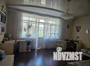 3-к квартира, вторичка, 120м2, 2/10 этаж